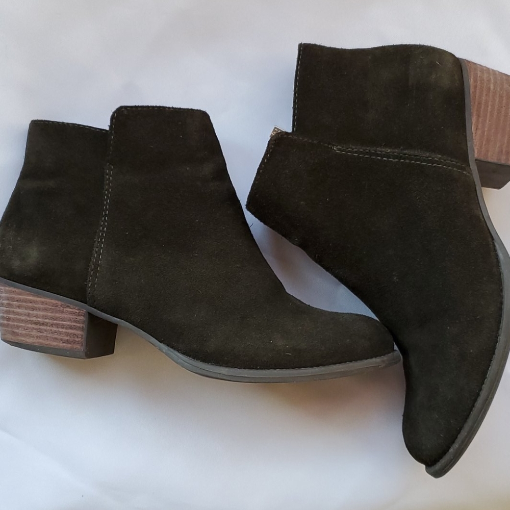 Olive Green Suede Delanie Ankle Boots size 7 - Picture 5 of 5